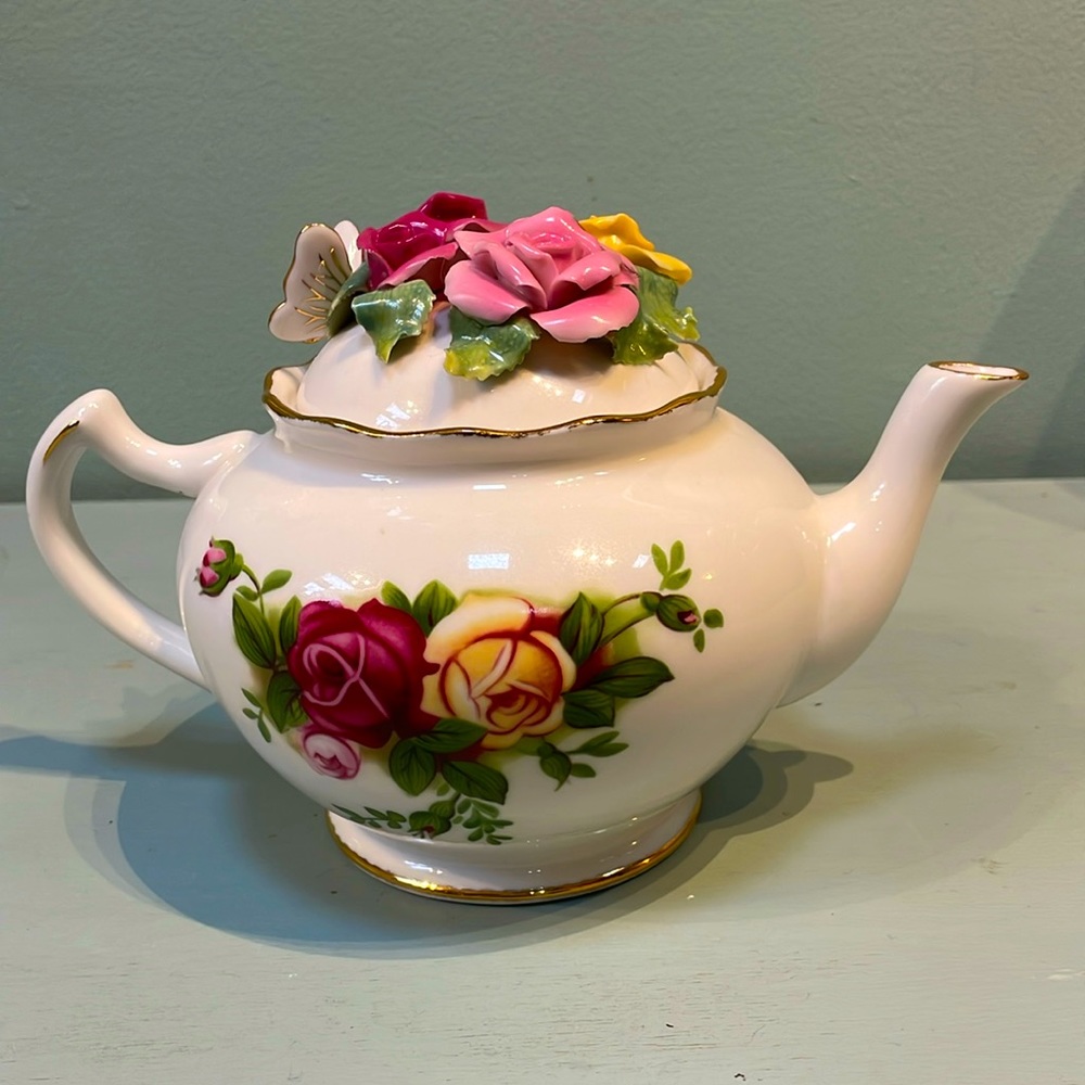 Victorian teapot by Royal Albert.  Old Country Roses from 1962.